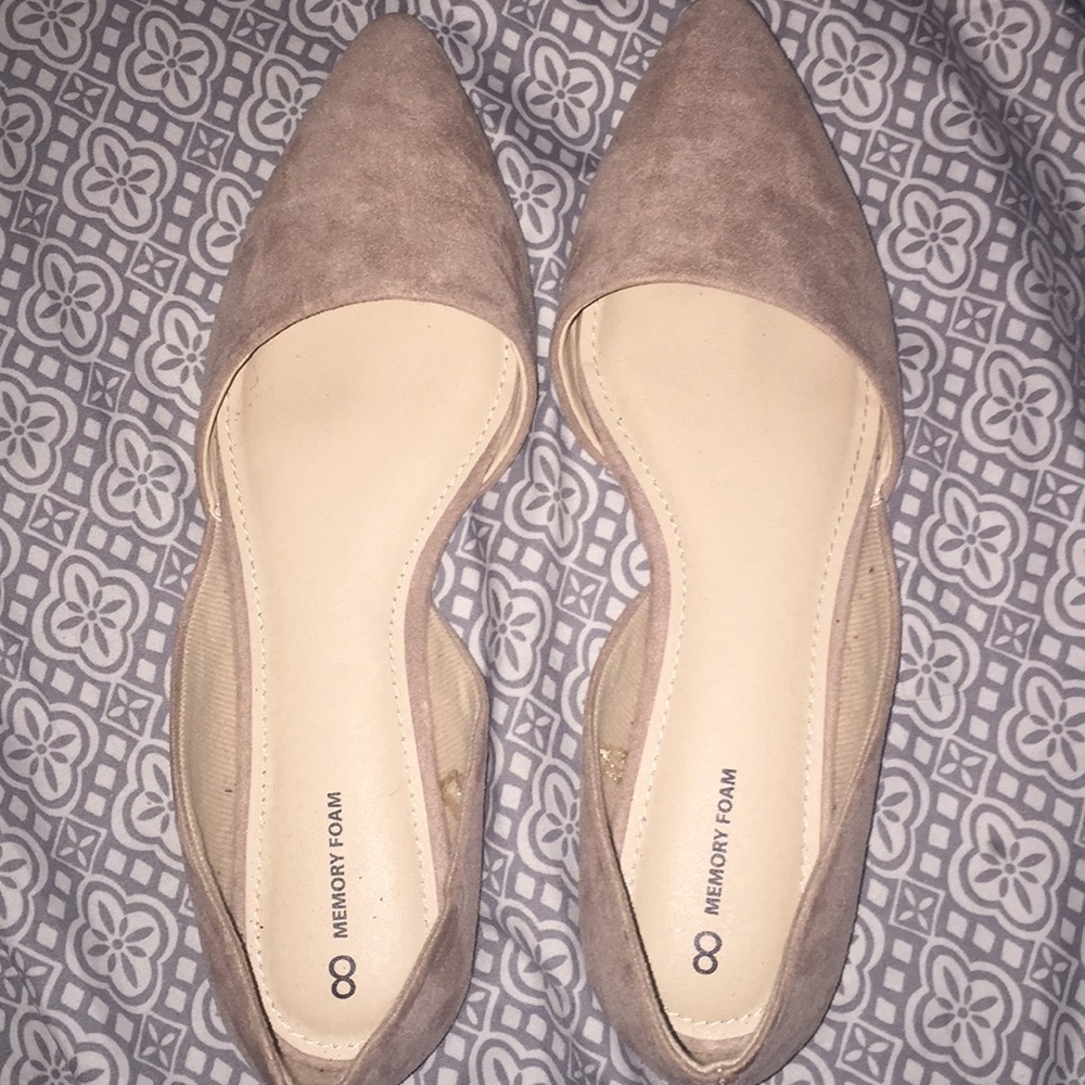 Nude pointed toe flats